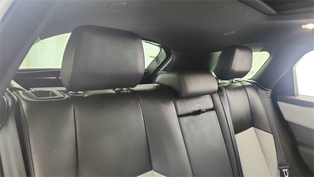 2024 Land Rover Range Rover Velar P250 Dynamic SE