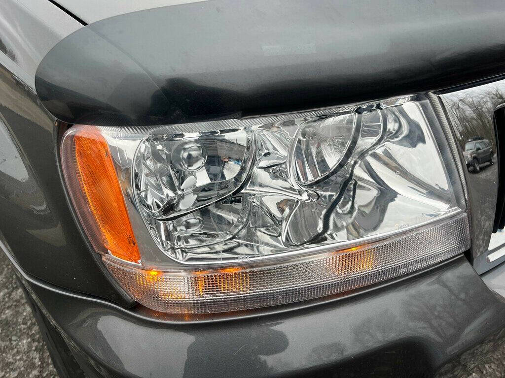 2004 Jeep Grand Cherokee 16