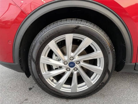 2021 Ford Escape Hybrid Titanium