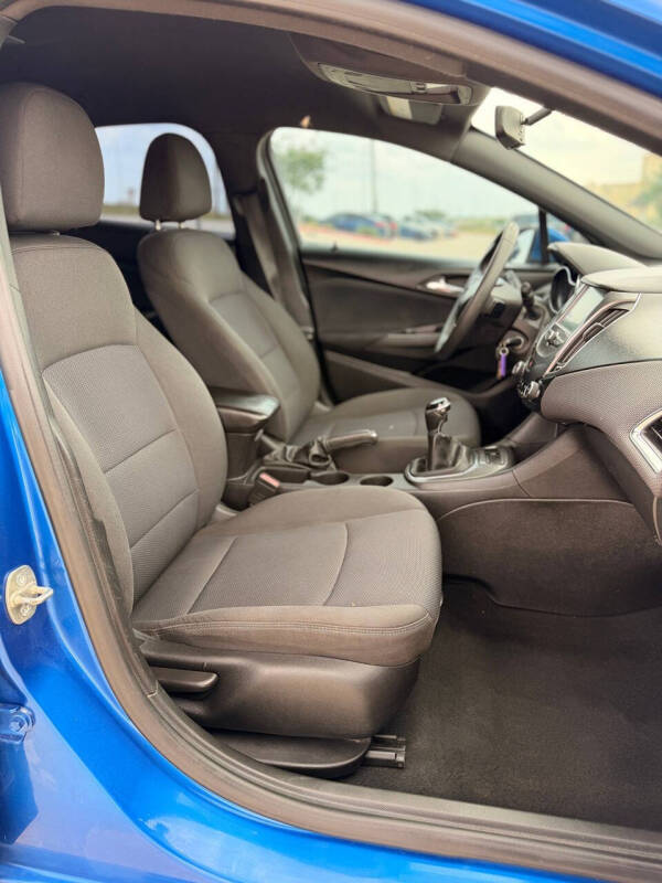 2017 Chevrolet Cruze LT Manual