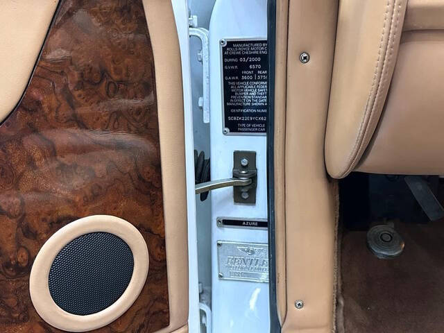 2000 Bentley Azure