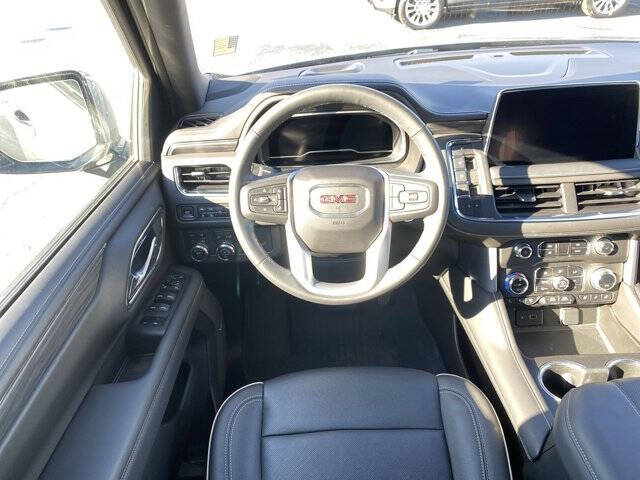 2023 GMC Yukon XL SLT