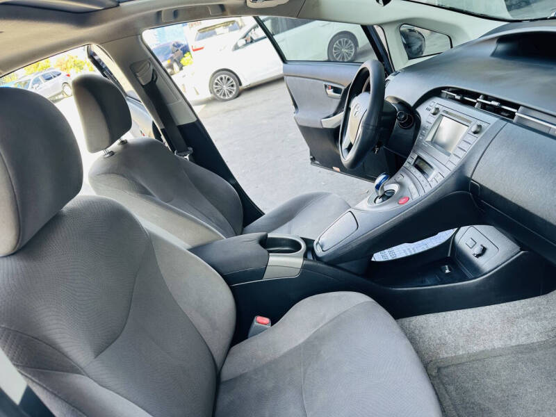 2014 Toyota Prius Four