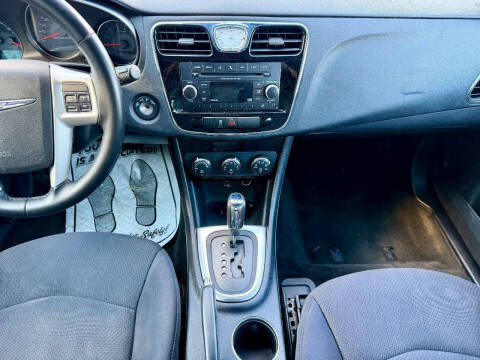 2012 Chrysler 200 Touring