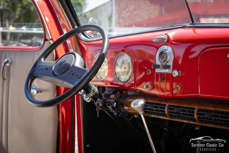 1937 Ford Tudor
