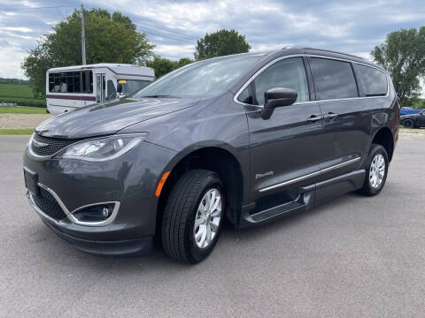 2019 Chrysler Pacifica Touring L
