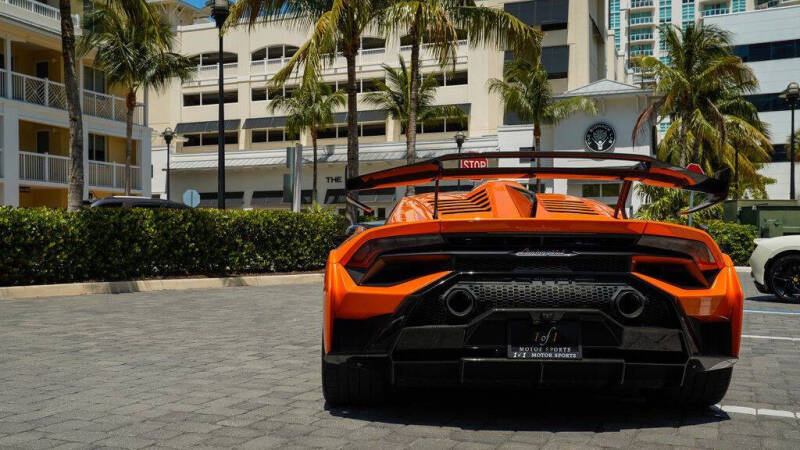 2022 Lamborghini Huracan STO