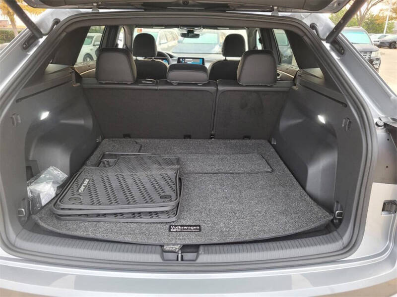 2025 Volkswagen Atlas Cross Sport SE