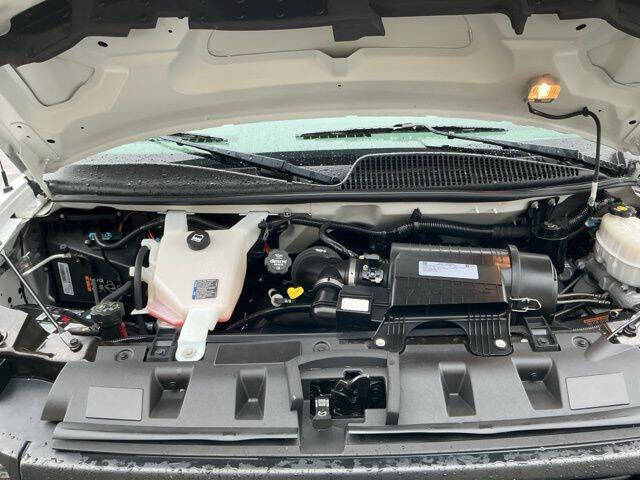2017 GMC Savana 3500