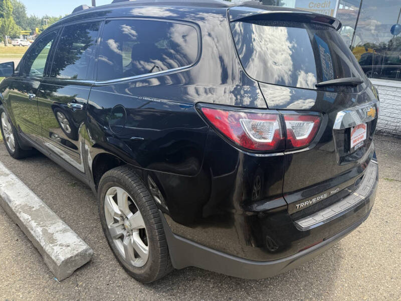 2017 Chevrolet Traverse LT