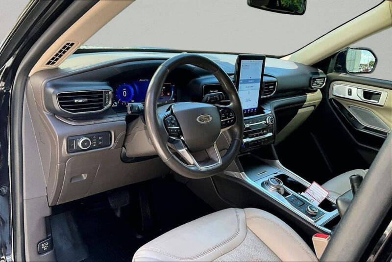 2021 Ford Explorer Platinum