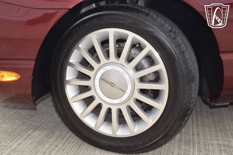 2004 Ford Thunderbird Deluxe