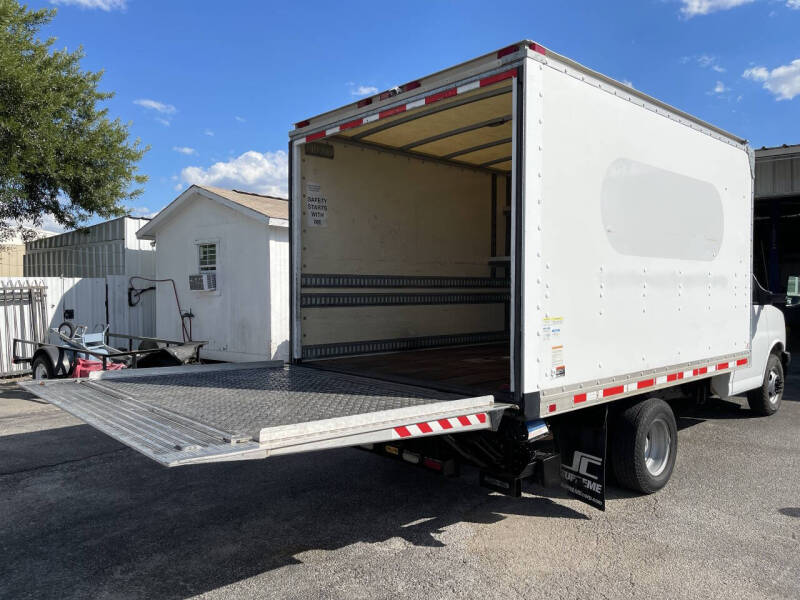 2013 Chevrolet Express G3500's photo