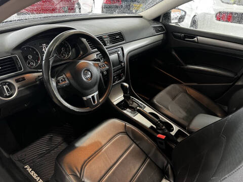 2014 Volkswagen Passat 1.8T SE PZEV