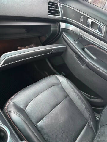 2016 Ford Explorer Sport