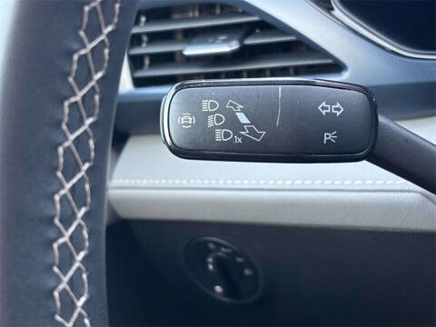 2023 Volkswagen Taos SE 4Motion