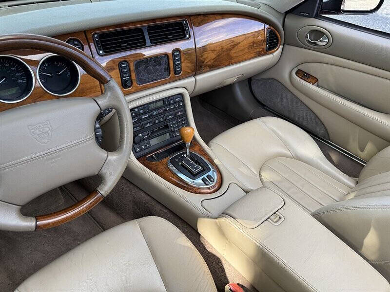 2005 Jaguar XK-Series 18