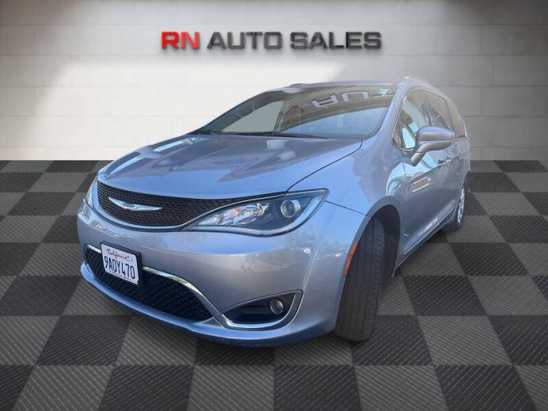2020 Chrysler Pacifica Touring L