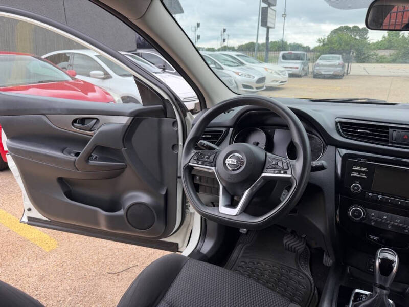 2017 Nissan Rogue Sport S