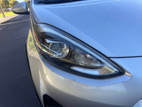 2019 Toyota Prius c L