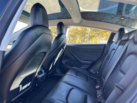 2018 Tesla Model 3 Mid Range