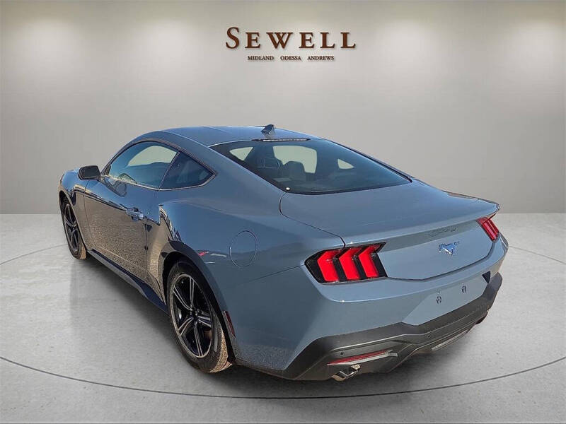 2025 Ford Mustang EcoBoost