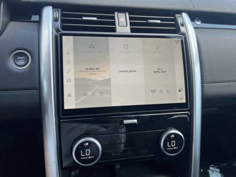 2025 Land Rover Discovery P300 S