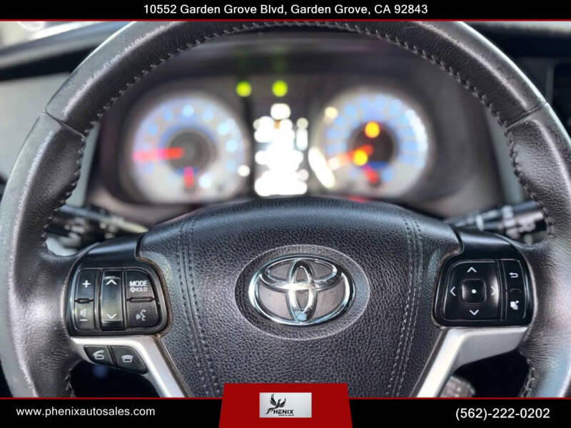 2015 Toyota Sienna
