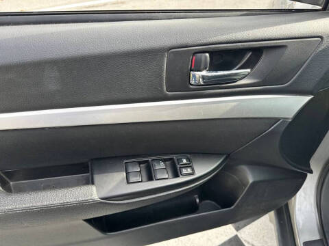 2011 Subaru Outback 2.5i Premium