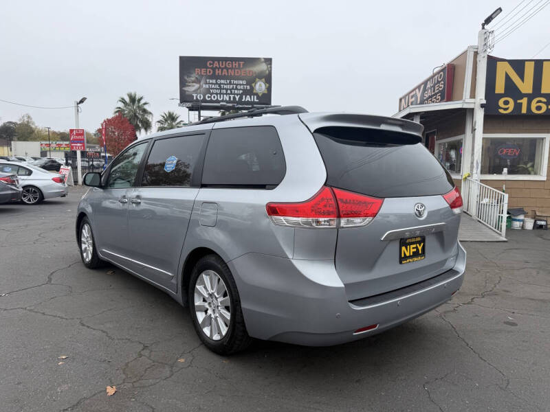 2014 Toyota Sienna Limited 7-Passenger