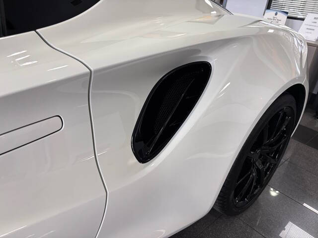2025 Lotus Emira 8