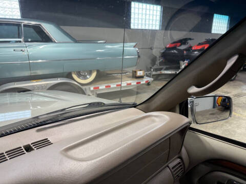 2000 Cadillac Escalade