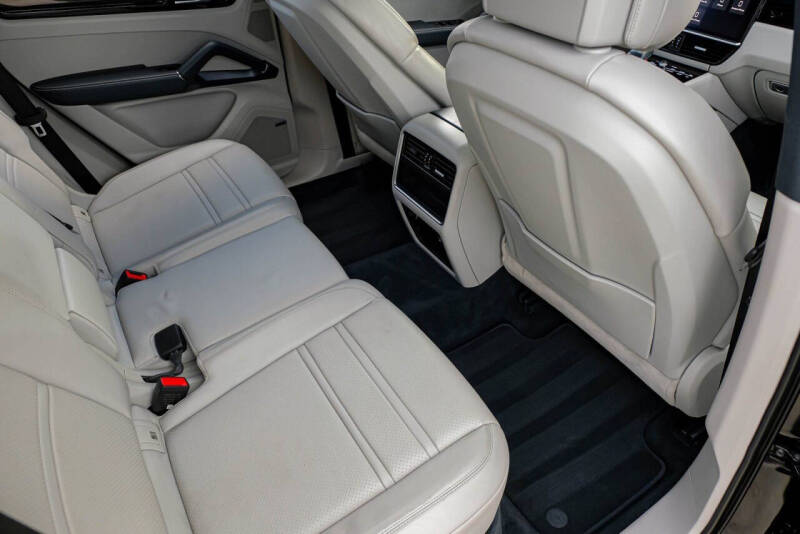2019 Porsche Cayenne S
