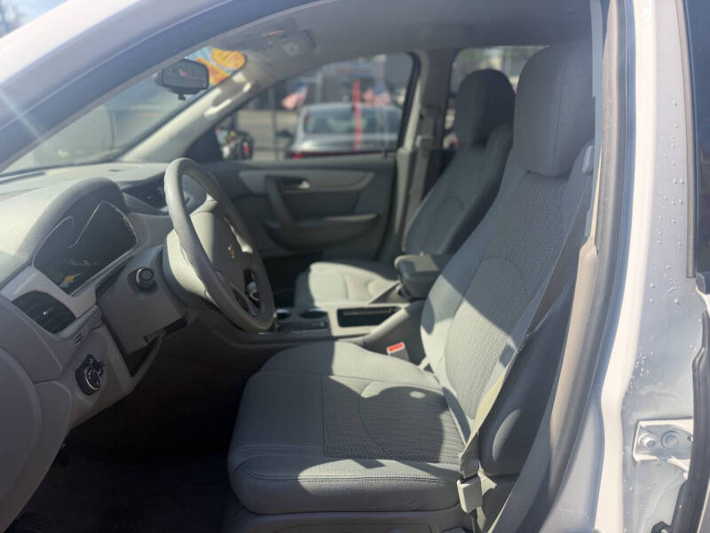 2017 Chevrolet Traverse LS