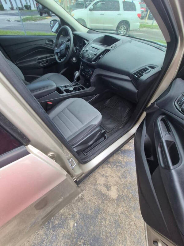 2017 Ford Escape S
