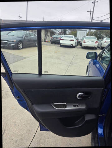 2012 Nissan Versa 1.8 S