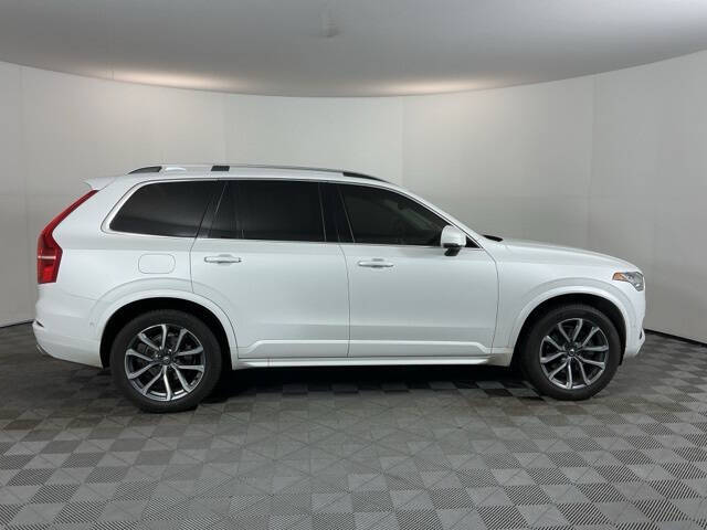 2017 Volvo XC90 T6 Momentum