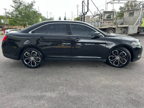 2017 Ford Taurus SHO