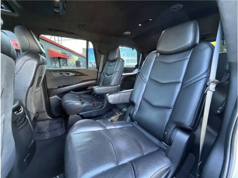 2019 Cadillac Escalade Platinum