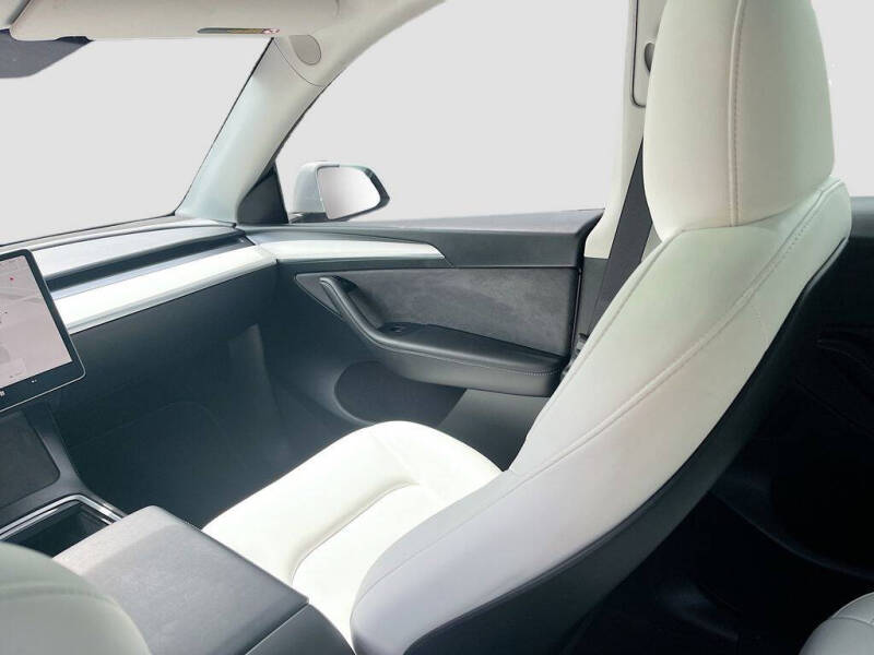 2024 Tesla Model Y Performance