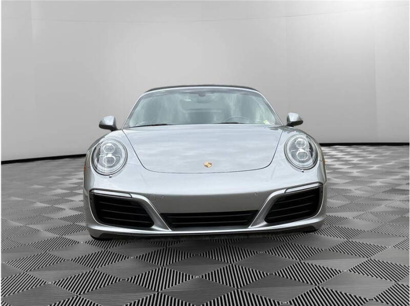 2017 Porsche 911 Carrera