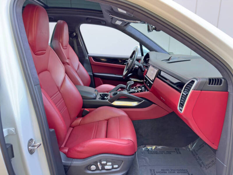 2020 Porsche Cayenne Turbo