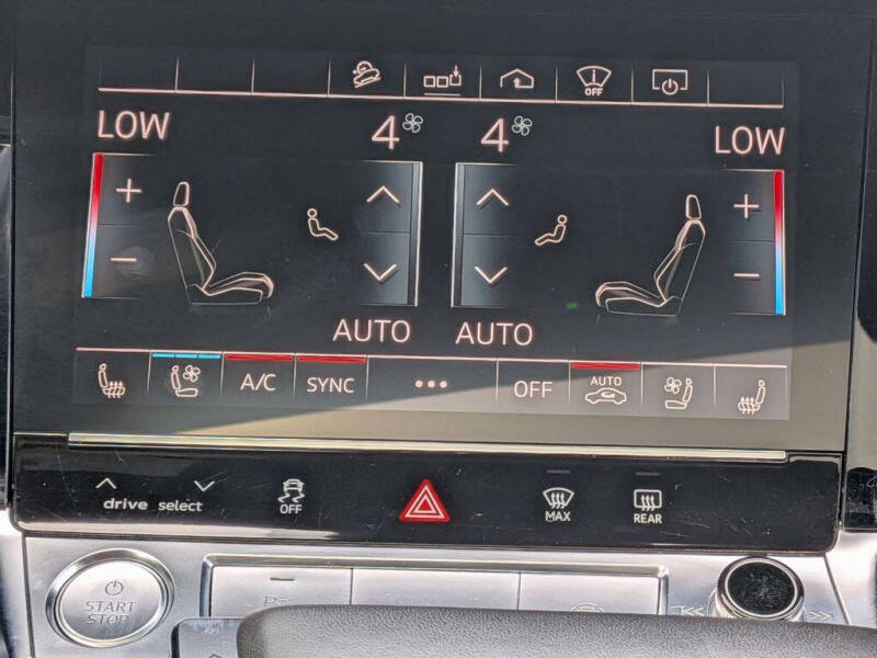 2019 Audi e-tron quattro Prestige