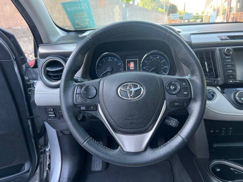 2017 Toyota RAV4 Platinum