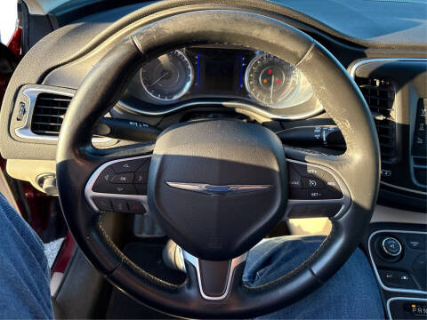 2016 Chrysler 200 LX