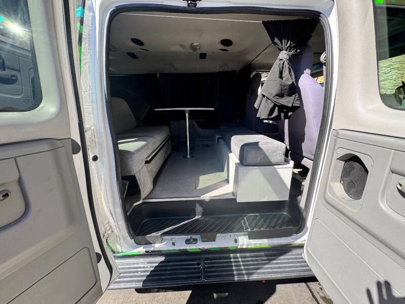 2013 Ford E-Series E-150 XLT