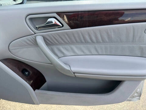 2001 Mercedes-Benz C-Class C 240