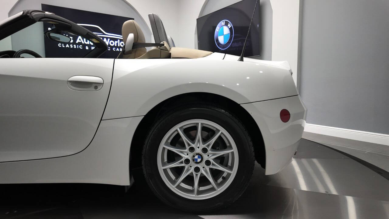 2005 BMW Z4 22
