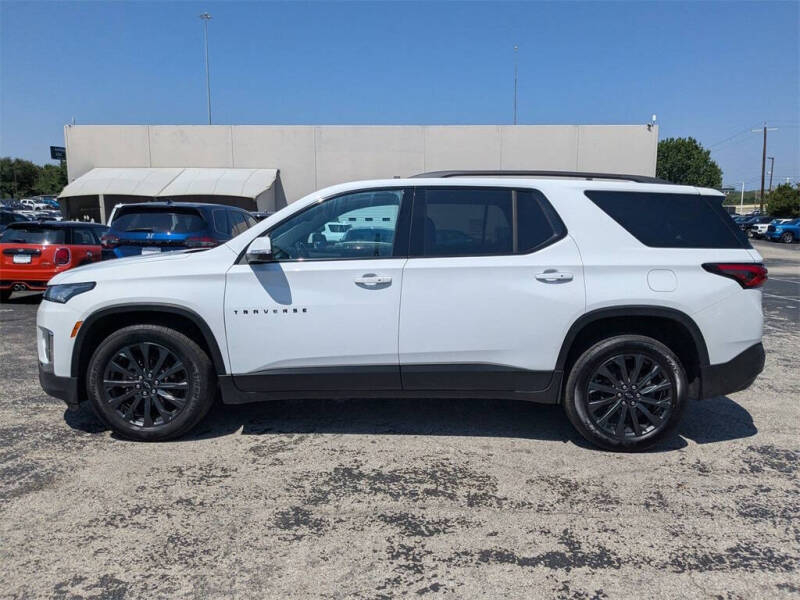 2022 Chevrolet Traverse RS