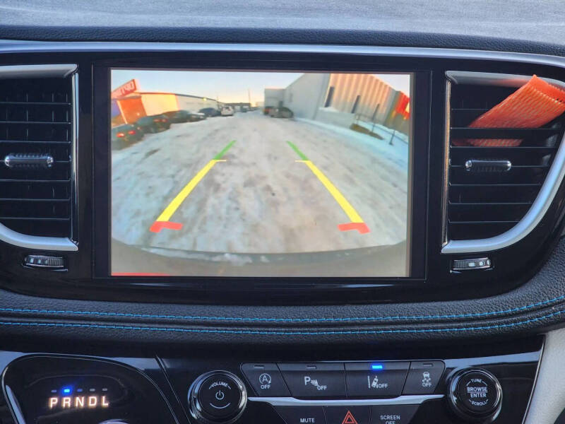 2021 Chrysler Pacifica Touring